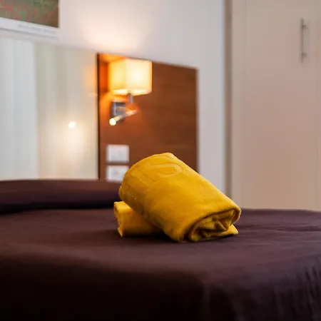 Hotel President-3